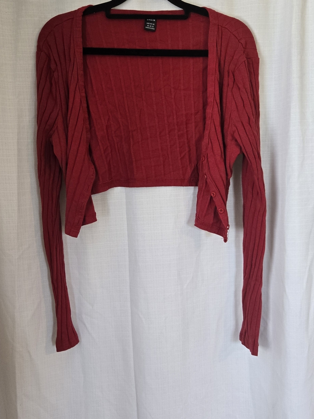Red Ribbed Button-Front Women's Crop Cardigan - Picture 3 of 6